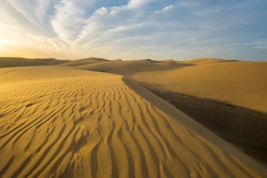 Gran Canaria ünlü doğal park Maspalomas kum tepelerine gündoğumu,