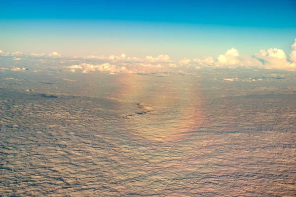 O espectro de brocken visível nas nuvens — Fotografia de Stock