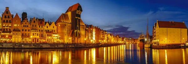 Panorama notturno della città vecchia di Danzica — Foto Stock