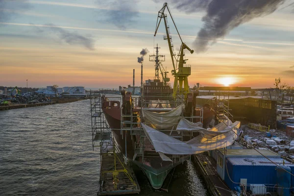 Szczecin, Polsko-leden 2018: Rekonstrukce polského námořnictva shi — Stock fotografie