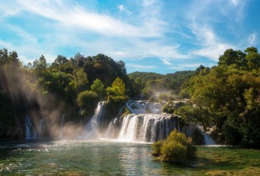 Şelalenin Krka Ulusal Park Panoraması