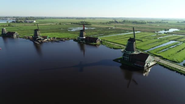 Luchtfoto Drone Zicht Beroemde Plek Historische Molens Van Zaanse Schans — Stockvideo