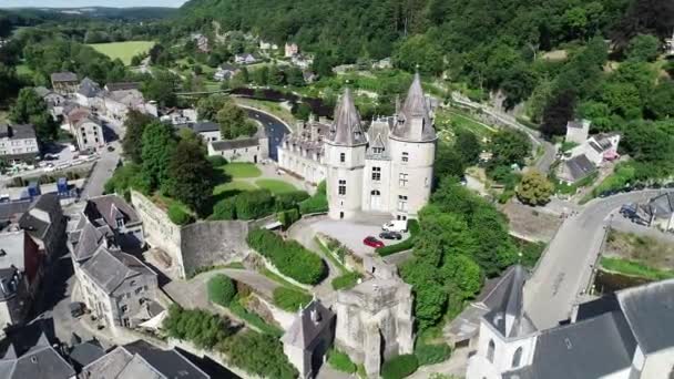 Vista Aérea Cidade Velha Castelo Durbuy Bélgica Cercado Por Montanhas — Vídeo de Stock