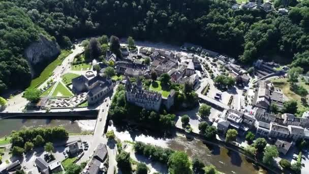 Belçika Nın Durbuy Kentindeki Eski Kasaba Kalenin Havadan Görünüşü Yaz — Stok video