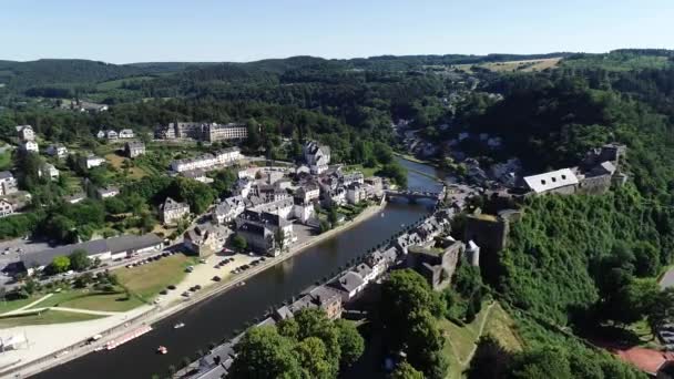 Letecký Pohled Hrad Bouillon Obklopený Řekou Stromy Středověký Hrad Městě — Stock video