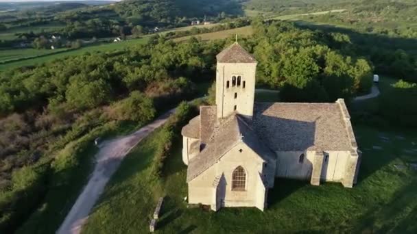 Luchtfoto Van Kerk Van Saint Martin Laives Chalon Sur Sane — Stockvideo