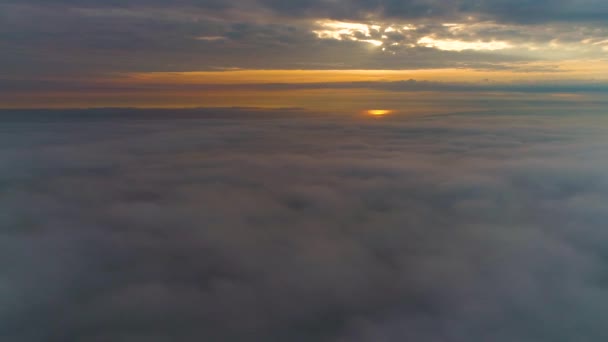 Widok Lotu Ptaka Nad Chmurami Podczas Wschodu Słońca Widok Poruszające — Wideo stockowe