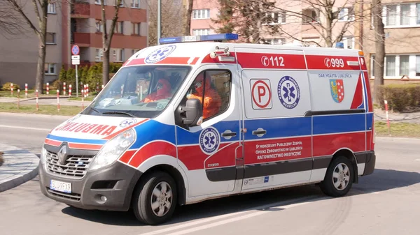 Silesia Polonya Nisan 2020 Coronavirus Salgını Polonya Ambulans Servisi Nin — Stok fotoğraf