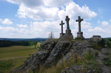 Slavkov Ormanında Üç Haç