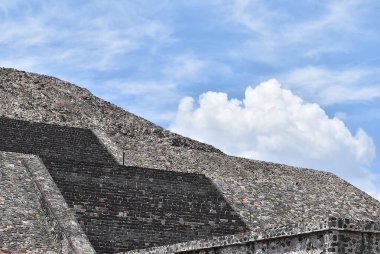Teotihuacan, Meksika 'daki Ay piramidinin yan görüntüsü. 18 Haziran 2019