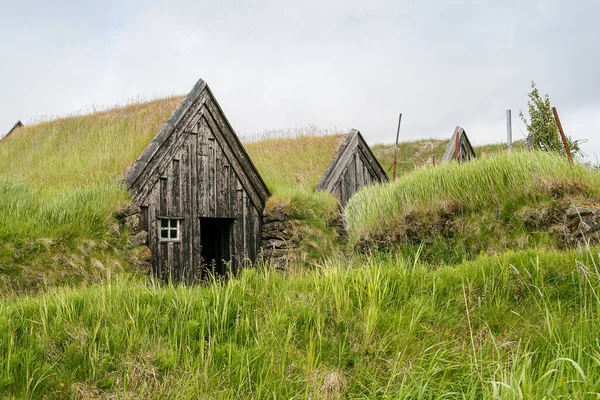 Mycket Gamla Traditionella Isländska Byggnader Med Gräs Taket — Stockfoto