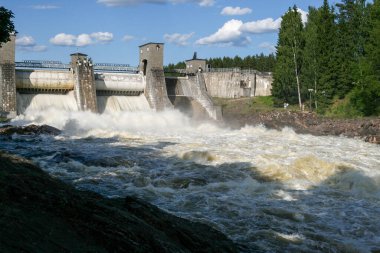 Lappeenranta, Finlandiya, 2009, Haziran, Baraj açılıyor