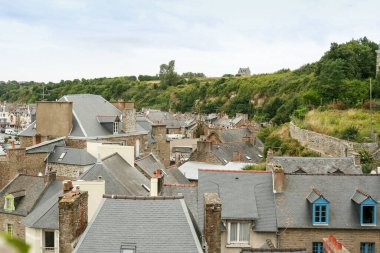 Cancale, Fransa, Ağustos 2008, Eski bir Fransız kasabasının çatı döşemeleri