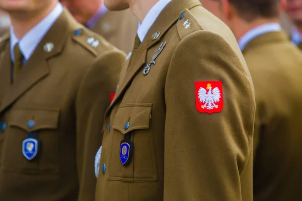 2019年11月11日基尔采 波兰军队举行阅兵式 波兰军队一连打了一面白旗 — 图库照片