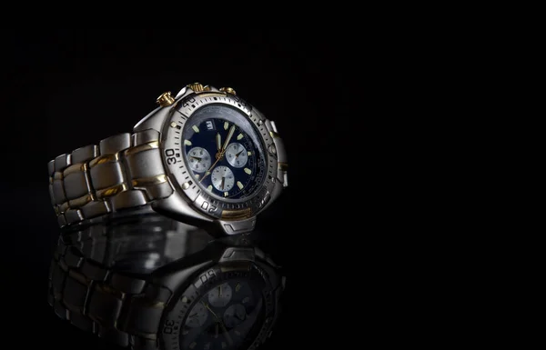 Reloj Elegante Sobre Fondo Negro Reloj Moda Lujo — Foto de Stock