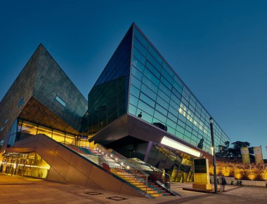 Darmstadt, Hessen, Almanya - 02 / 07 / 2020: Darmstadtium Bilim Merkezi ana cephesi