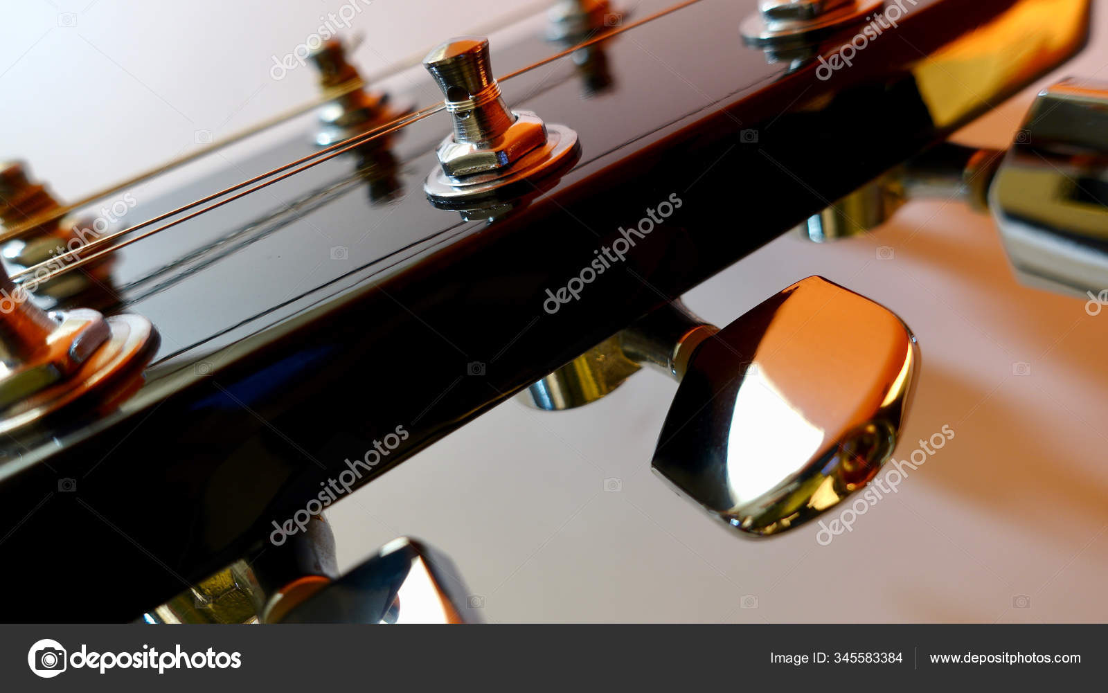 Electric Guitar Headstock Tuning Pegs Closeup — Stock Photo