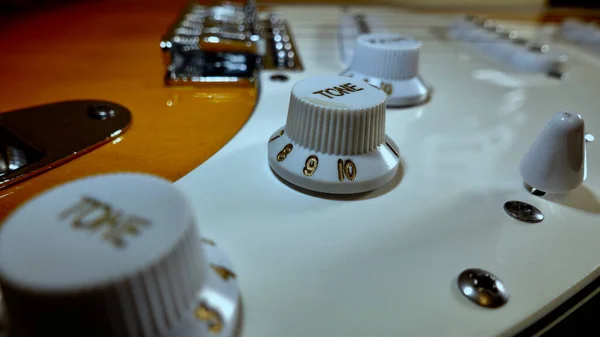 Ηλεκτρική Κιθάρα Closeup Και Κουμπιά Κιθάρας — Φωτογραφία Αρχείου