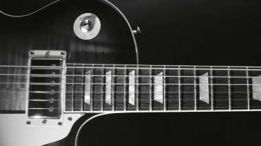 Elektro gitar kapanışı. siyah ve beyaz