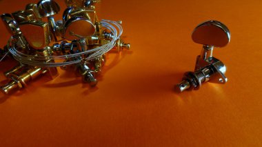 Gitar akortları ve gitar telleri. renk arkaplanı
