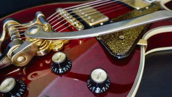 Vintage Electro Κιθάρα Closeup Σκούρο Φόντο — Φωτογραφία Αρχείου
