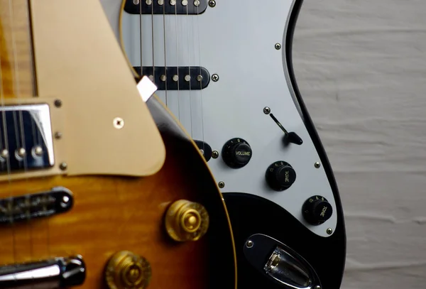 Eski Elektrikli Gitar Gövdesine Yakın Çekim Boşluğu Kopyala — Stok fotoğraf