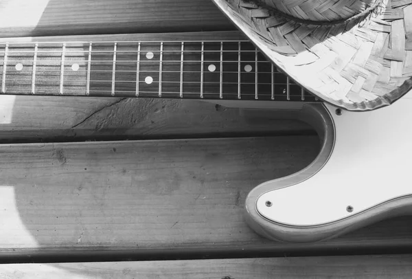 Vintage Electric Guitar Cowboy Hat Closeup Wooden Boards Black White — Stock Photo, Image