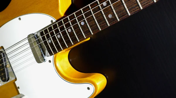 Vintage Closeup Guitarra Elétrica Espaço Para Cópia Fundo Escuro — Fotografia de Stock