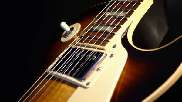 Vintage Closeup Guitarra Elétrica Luz Sombra — Fotografia de Stock