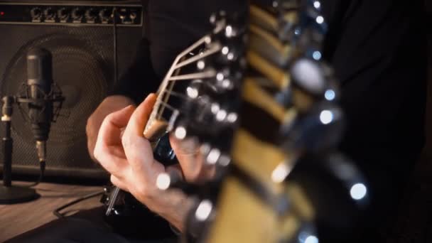 Guitariste Joue Guitare Studio Sur Disque — Video