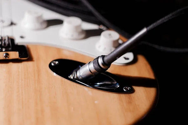 Ročník Elektrická Kytara Instrumentálním Kabelem Detailní — Stock fotografie