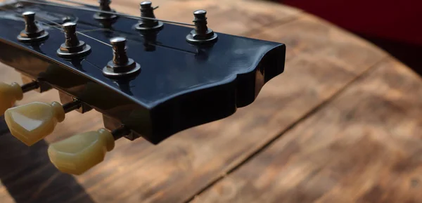 Ročník Elektrická Kytara Headstock Dřevěných Deskách — Stock fotografie