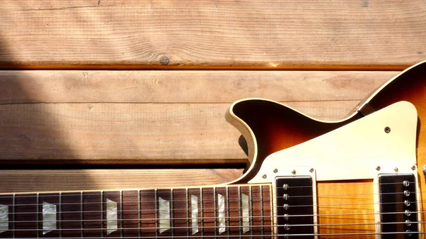 Guitarra Elétrica Vintage Nas Placas Madeira — Fotografia de Stock