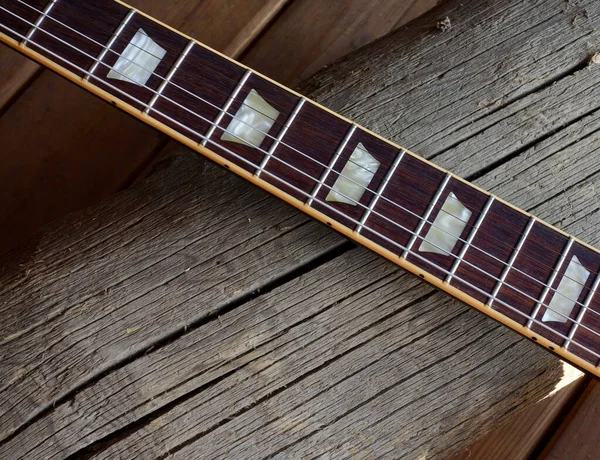 Vintage Gitara Elektryczna Drewnianych Deskach — Zdjęcie stockowe