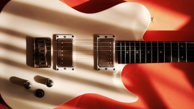 Elektro gitar kapanışı. Kopyalama alanı olan renk arkaplanı