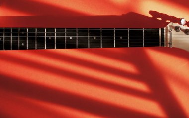 Elektro gitar kapanışı. Kopyalama alanı olan renk arkaplanı