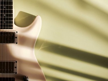 Elektro gitar kapanışı. Kopyalama alanı olan renk arkaplanı