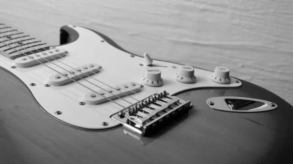Elektrická Kytara Detailně Bílé Pozadí Kopírovacím Prostorem — Stock fotografie