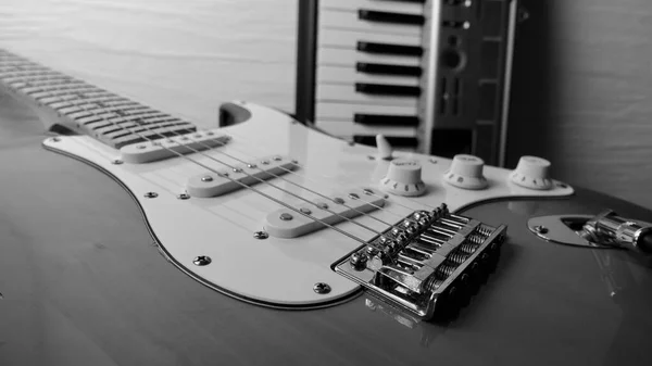 Guitarra Elétrica Teclados Piano Closeup Espaço Cópia — Fotografia de Stock