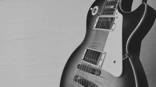 Electric Guitar Closeup Copy Space Black White — Stock Photo, Image