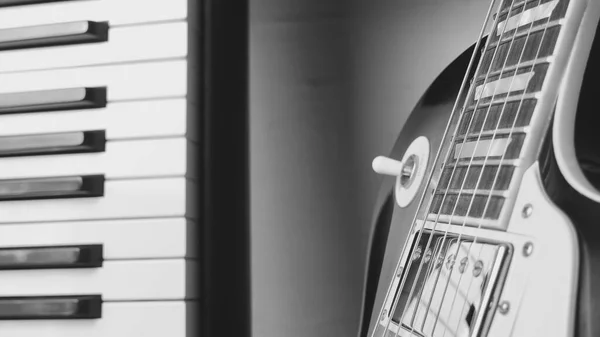 Guitarra Eléctrica Vintage Primer Plano Copiar Espacio Blanco Negro — Foto de Stock