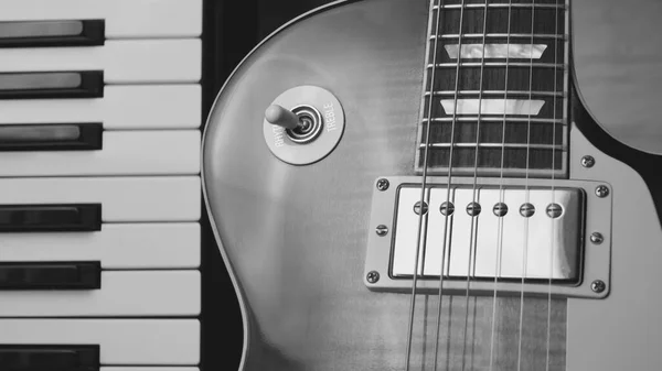 Guitarra Eléctrica Vintage Primer Plano Copiar Espacio Blanco Negro — Foto de Stock