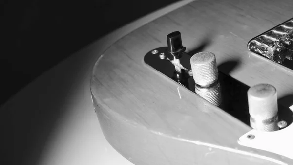 Primer Plano Guitarra Eléctrica Fondo Blanco Con Espacio Copia Blanco — Foto de Stock