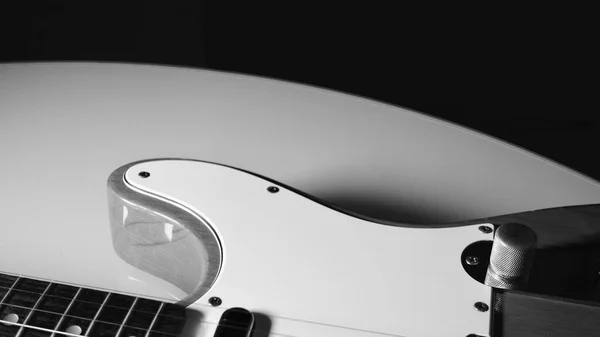 Fecho Guitarra Elétrica Fundo Branco Com Espaço Cópia Preto Branco — Fotografia de Stock