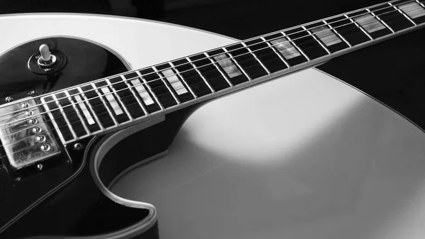 Fecho Guitarra Elétrica Fundo Branco Com Espaço Cópia Preto Branco — Fotografia de Stock