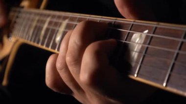 elektro gitar gitarist çalış  . 