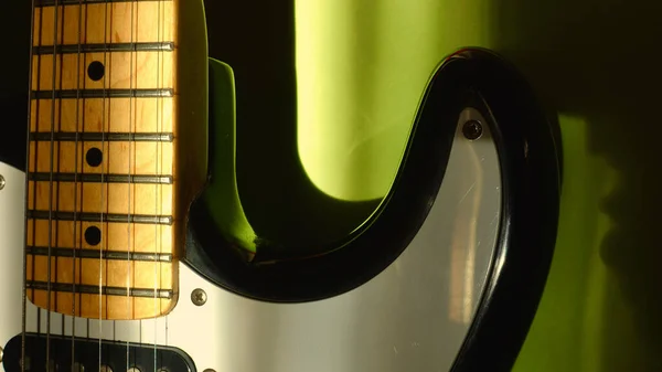 Closeup Guitarra Elétrica Cor Fundo — Fotografia de Stock