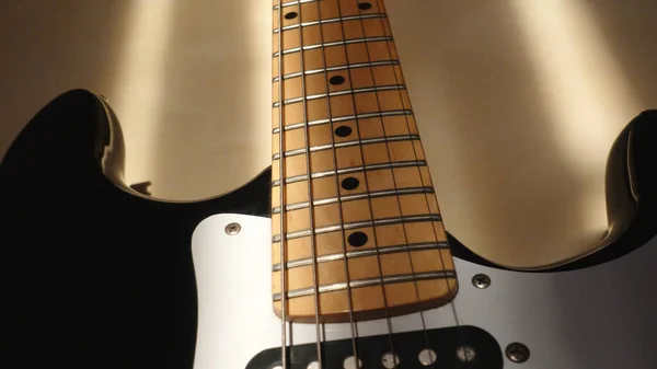 Elektro Gitar Başlığı Kapanıyor Renk Arkaplanı — Stok fotoğraf