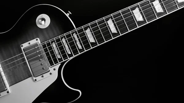 Primer Plano Guitarra Eléctrica Fondo Oscuro — Foto de Stock