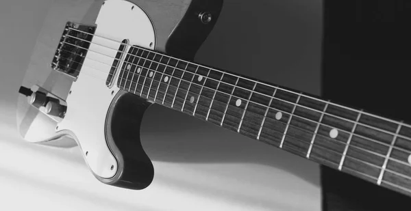 Guitarra Eléctrica Vintage Primer Plano Copiar Espacio Blanco Negro —  Fotos de Stock